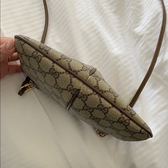 Authentic Vintage Gucci Crossbody - Picture 10 of 11